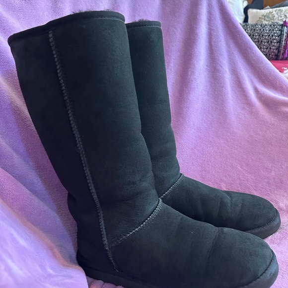 Ugg Women’s Classic Tall II Boots Size9 - Picture 3 of 6